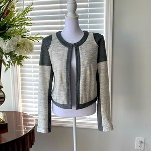 CAbi gray and heathered white knit cropped jacket. Dress up or down!